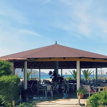Kompleksi Turistik Edir Hotel *