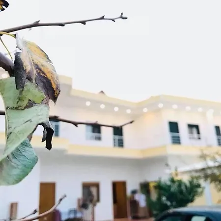 Kompleksi Turistik Edir * Orikum