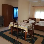 Kompleksi Turistik Edir מלון *