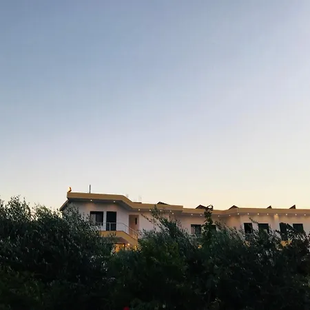 Kompleksi Turistik Edir Hotel *